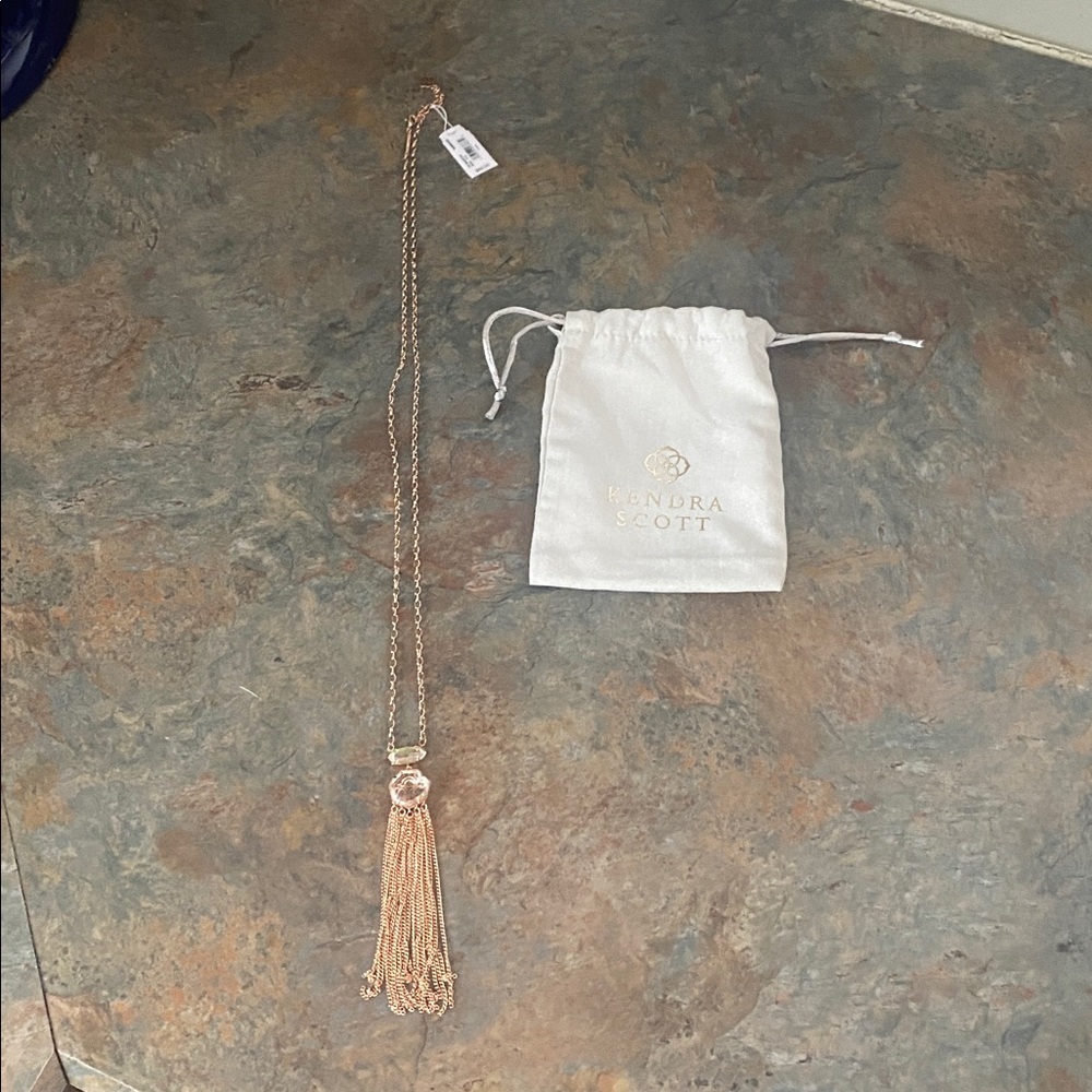 Kendra Scott Rose Gold Pendant Chain Necklace and Dust Bag NWT